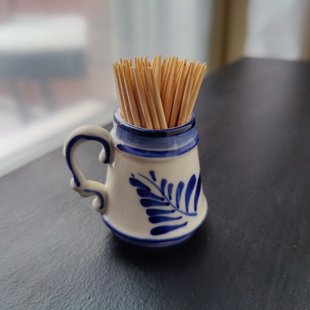 Hand painted Delft ⚪🔵 Mug 🍺 shaped Toothpick Holder